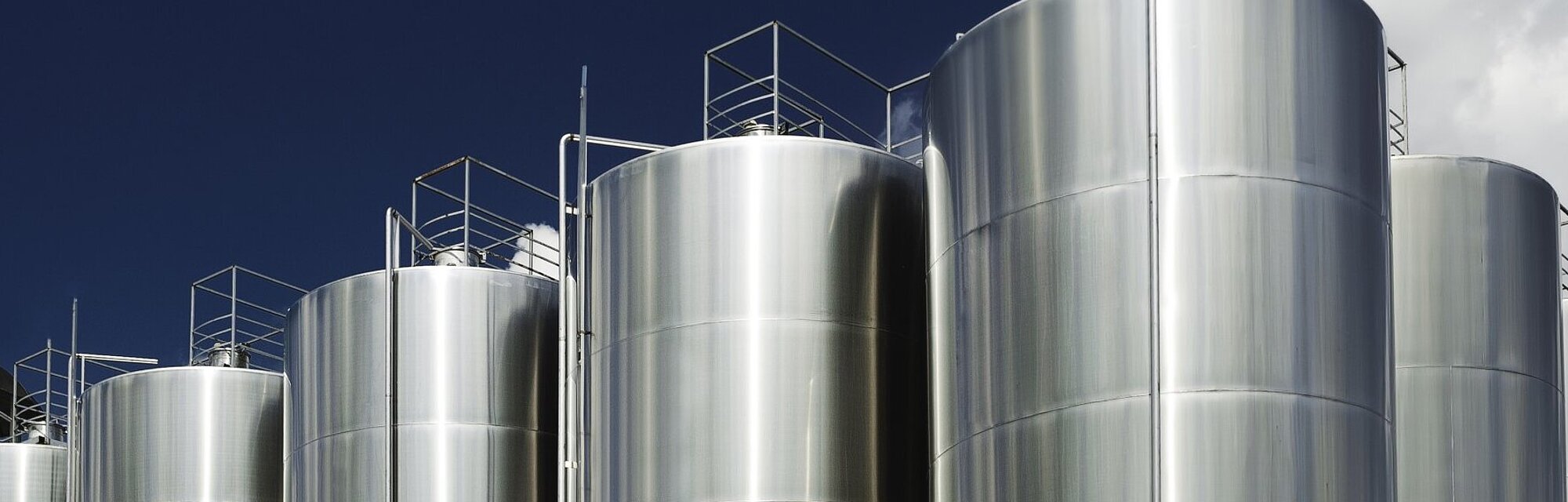Absicherung von Lagertanks für Ethanol und andere Alkohole