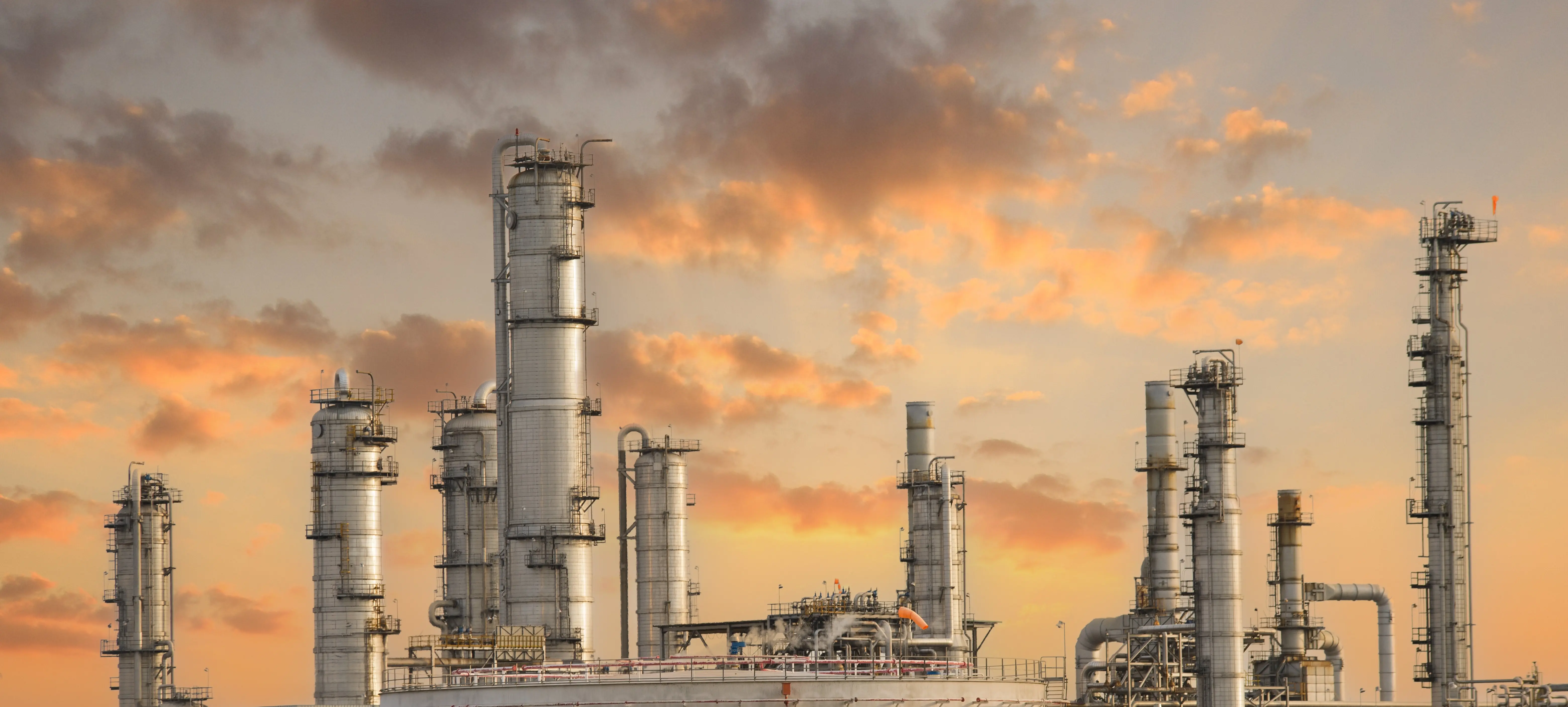 Chemical and pharmaceutical processing facility equipped with PROTEGO® devices
